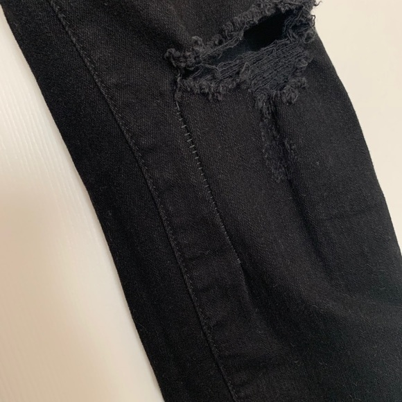J Brand “OFFBEAT” Black Ripped Denim Jeans - Picture 2 of 4